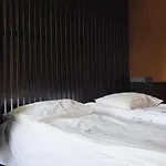 2Ndhomes Suite With Sauna & Jacuzzi In Kamppi